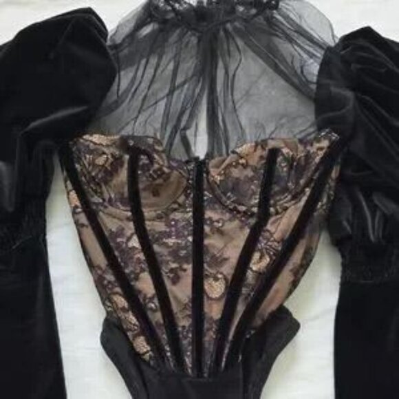 House of CB Athenea black Lace with puff velvet sleeveless - Picture 4 of 7